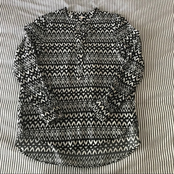 H&M Tops - H&M black and white top